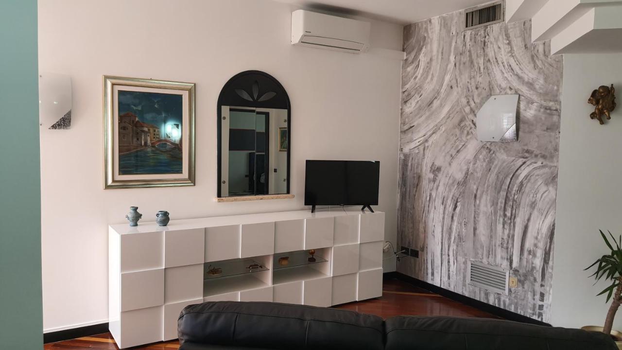 Clodia Beach One Sottomarina Exteriör bild